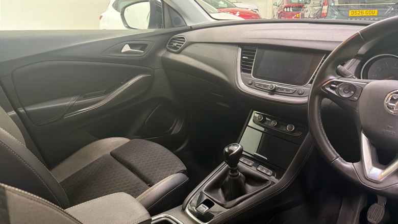 Vauxhall Grandland X 1.2 Turbo SRi Nav 5dr Petrol Hatchback